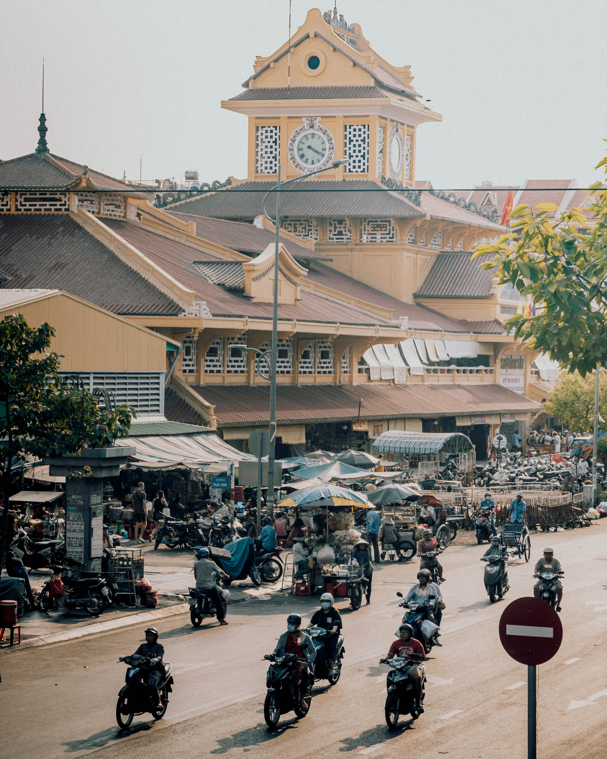 Guide of Vietnam: Street markets in Vietnam